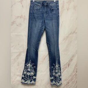 Laurie Felt Classic Bootcut w/ Embroidered Hem Jeans - E11